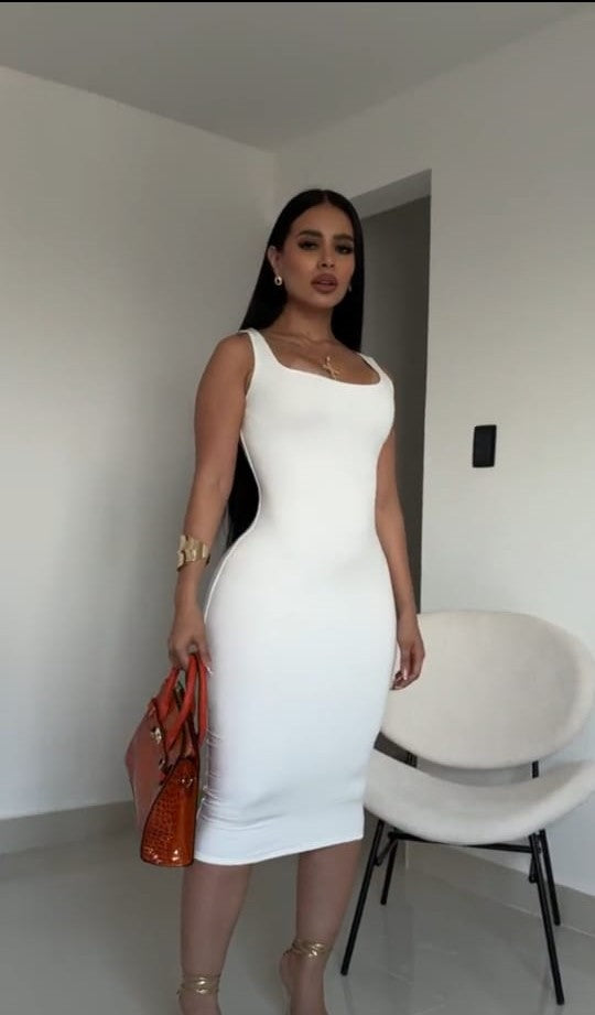 Vestido Largo Ajustado de Polilicra – Elegancia y Estilo que Realzan tu Figura ✨