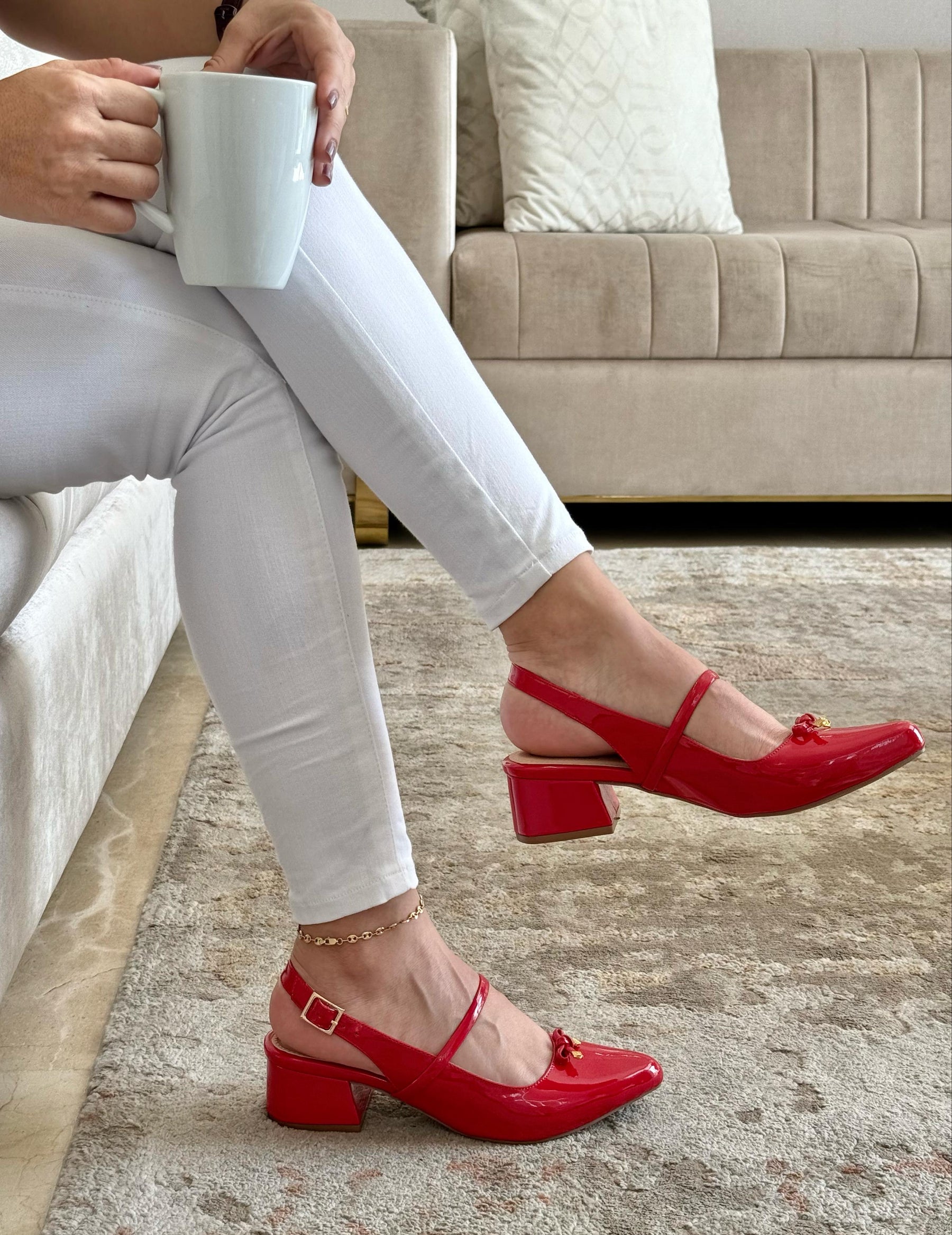 Sandalias Tacón Cubano – Comodidad y Estilo con Toque de Glamour ✨